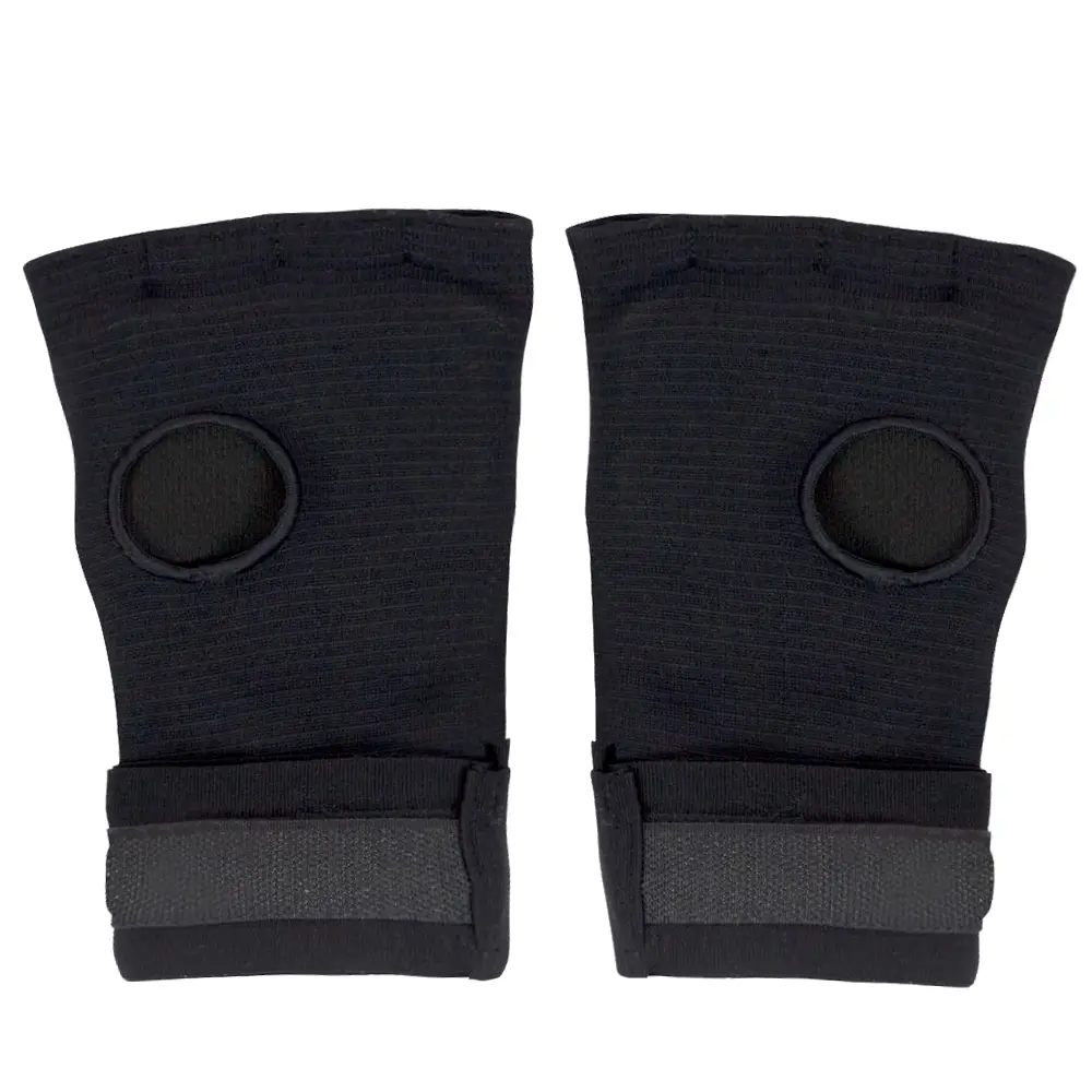 Fairtex HW3 Quick Hand Wraps Black 4 Fairtex HW3 Quick Hand Wraps Black - Image 2